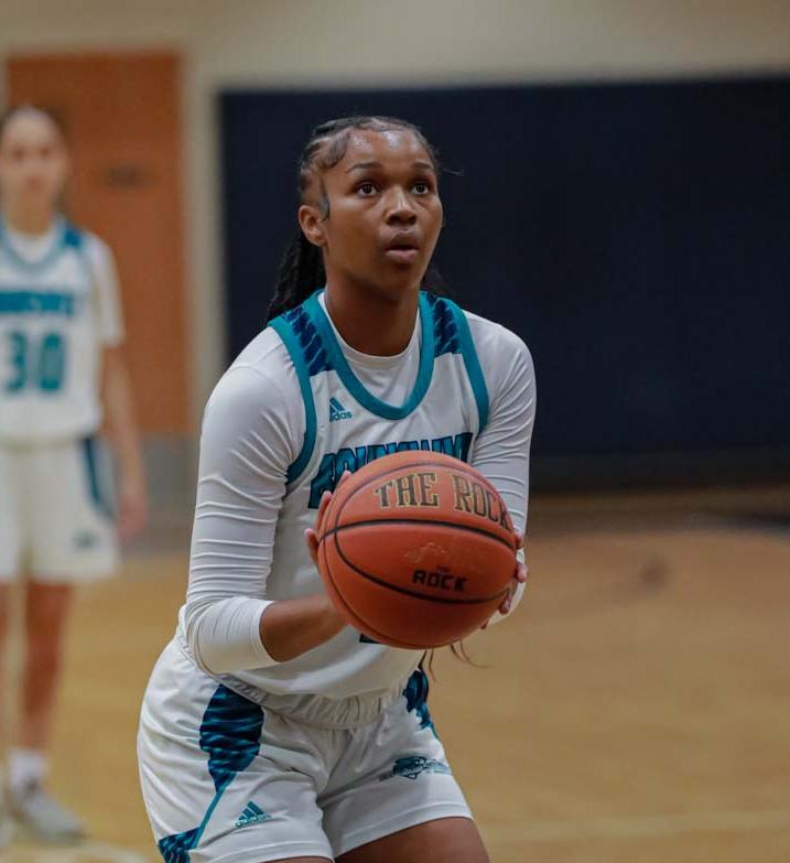 Princess Canady led the Lady Dolphins with 13 points